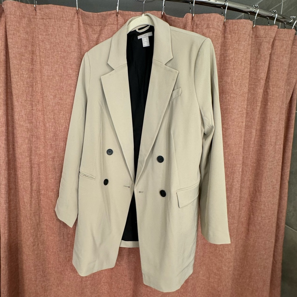 H&M tan blazer, size medium, never worn